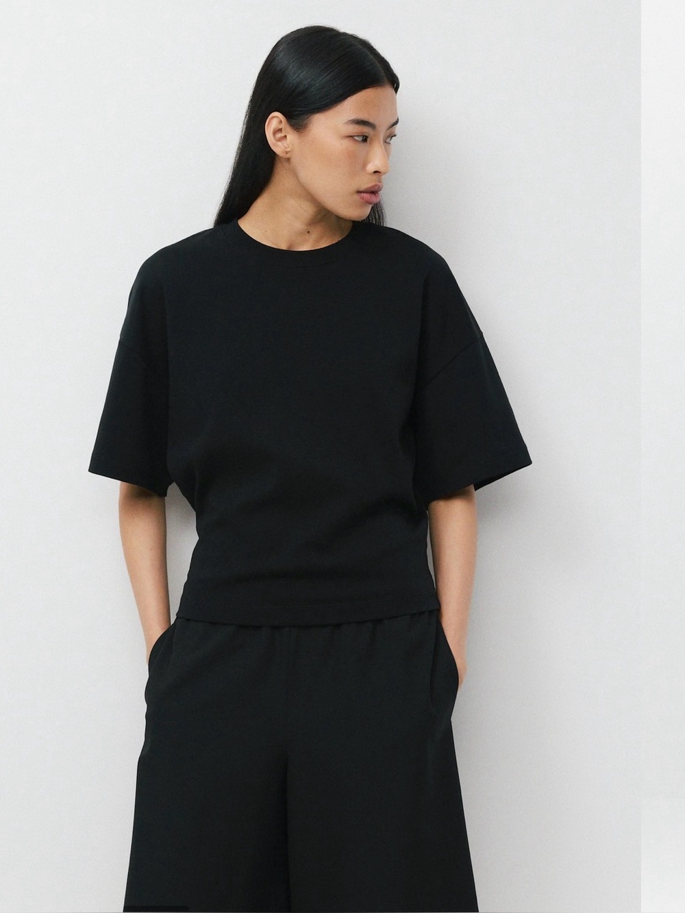 Aritzia Barclay Tee Black - 2XS